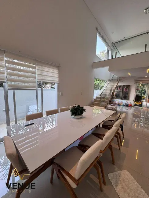 Foto 9 de Casa de Condomínio com 4 quartos à venda, 300m2 em Residencial Real Park, Aruja - SP