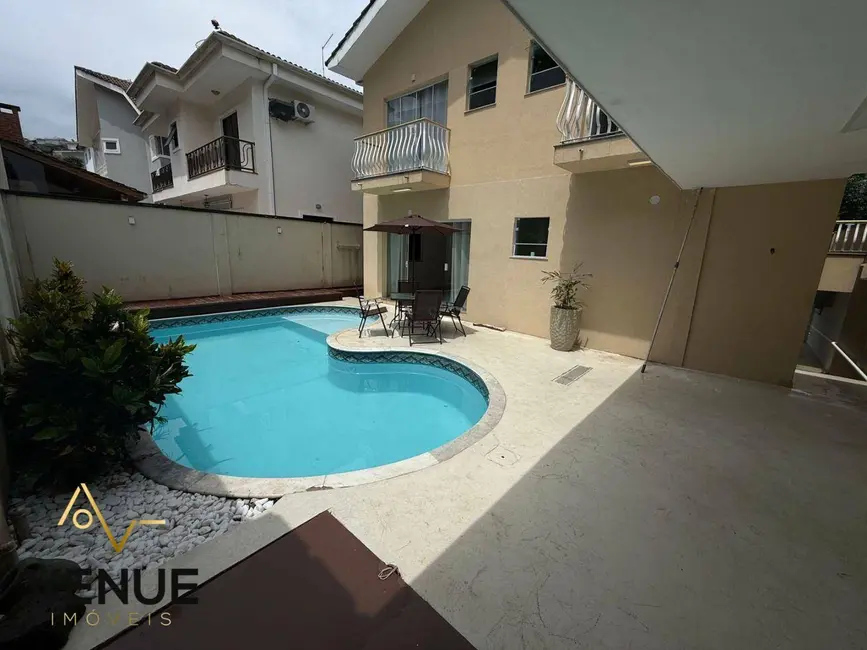 Foto 5 de Casa de Condomínio com 3 quartos para alugar, 300m2 em Perová, Aruja - SP