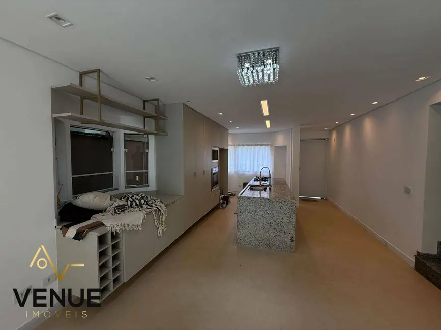 Foto 4 de Casa de Condomínio com 3 quartos para alugar, 300m2 em Perová, Aruja - SP