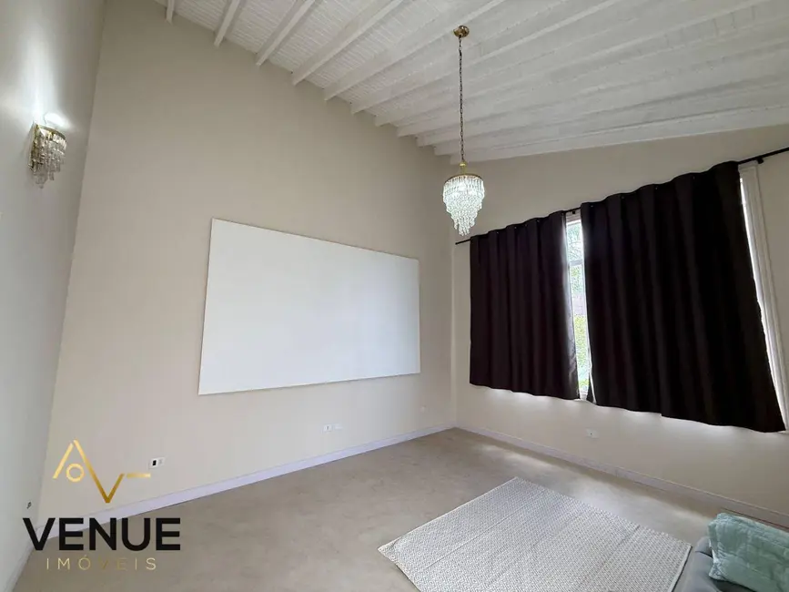 Foto 8 de Casa de Condomínio com 3 quartos para alugar, 300m2 em Perová, Aruja - SP