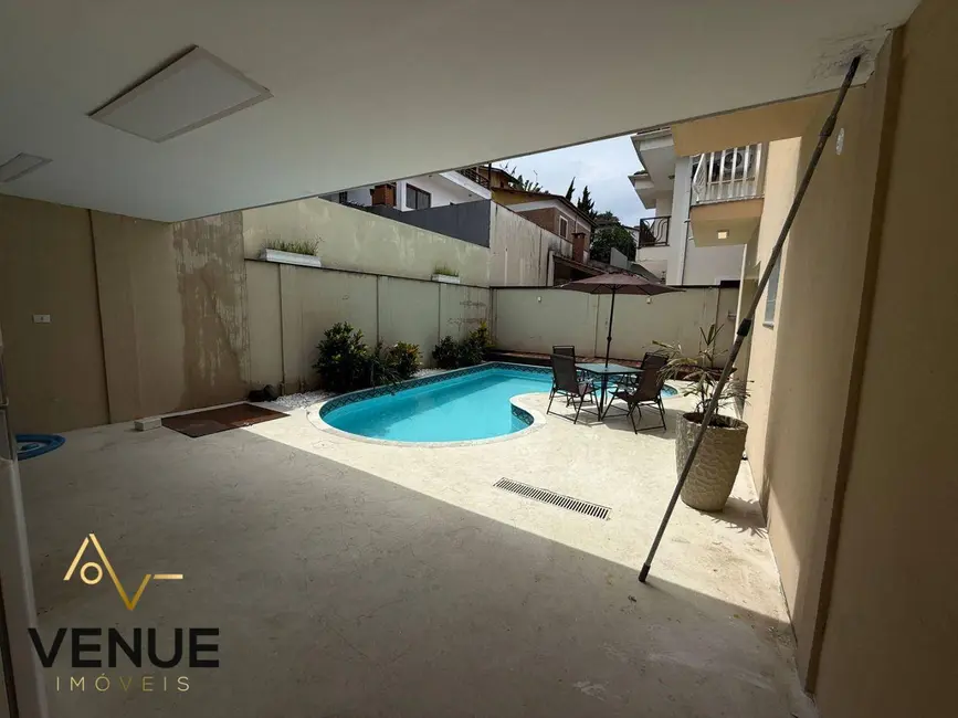 Foto 7 de Casa de Condomínio com 3 quartos para alugar, 300m2 em Perová, Aruja - SP