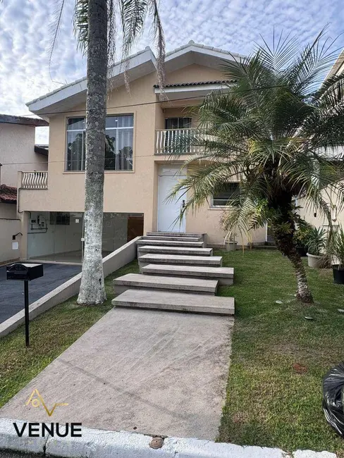 Foto 5 de Casa de Condomínio com 4 quartos para alugar, 300m2 em Perová, Aruja - SP