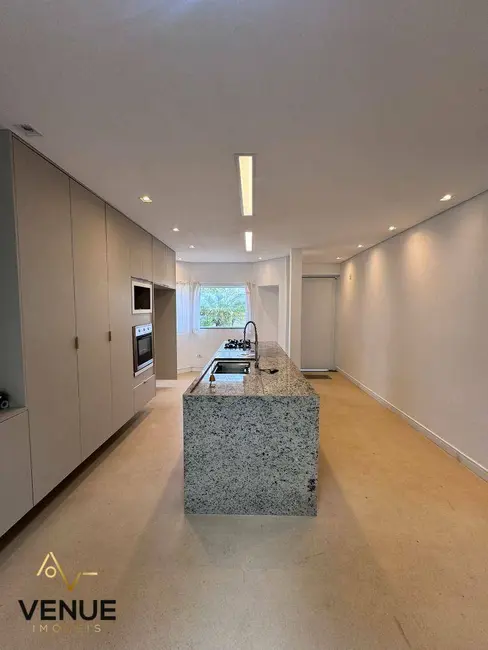 Foto 9 de Casa de Condomínio com 4 quartos para alugar, 300m2 em Perová, Aruja - SP