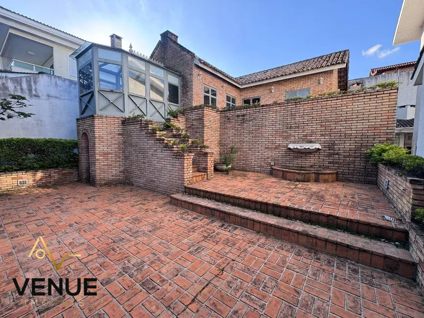 Foto 1 de Casa de Condomínio com 2 quartos para alugar, 300m2 em Perová, Aruja - SP