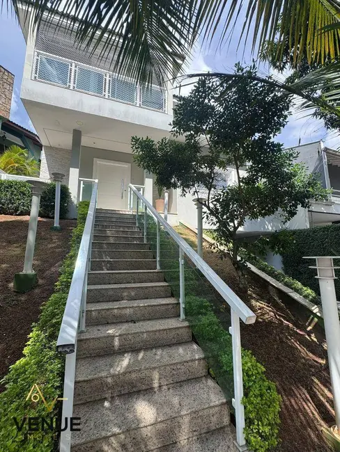 Foto 3 de Casa de Condomínio com 4 quartos para alugar, 300m2 em Perová, Aruja - SP