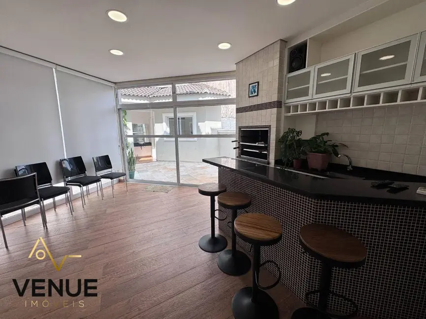 Foto 4 de Casa de Condomínio com 4 quartos para alugar, 300m2 em Perová, Aruja - SP