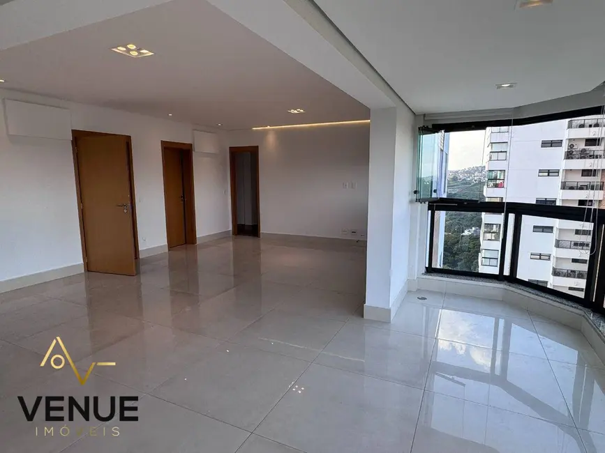Apartamento com 3 quartos à venda e para alugar, 193m2 em Aruja - SP - imagem 2 Foto 2 de Apartamento com 3 quartos à venda e para alugar, 193m2 em Aruja - SP