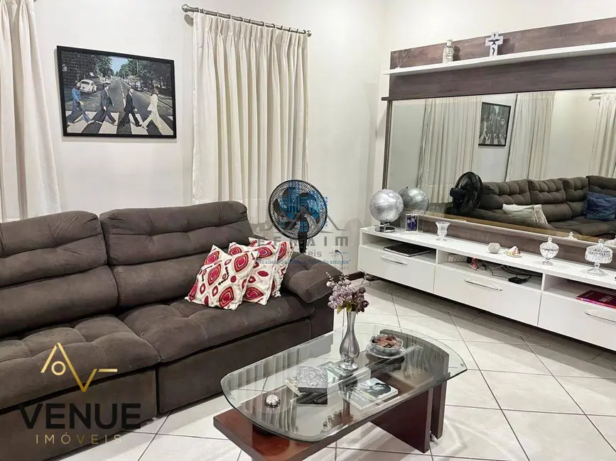 Foto 2 de Casa com 3 quartos à venda, 395m2 em Ribeirao Pires - SP