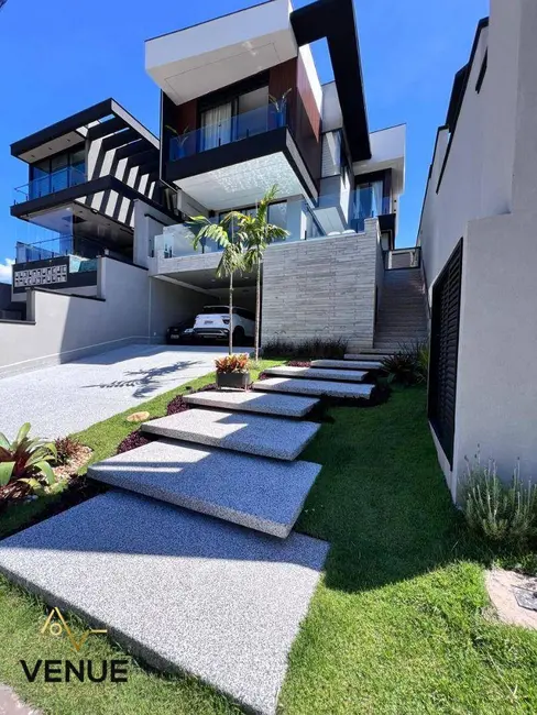 Casa de Condomínio com 4 quartos à venda, 300m2 em Residencial Real Park, Aruja - SP - imagem 2 Foto 2 de Casa de Condomínio com 4 quartos à venda, 300m2 em Residencial Real Park, Aruja - SP