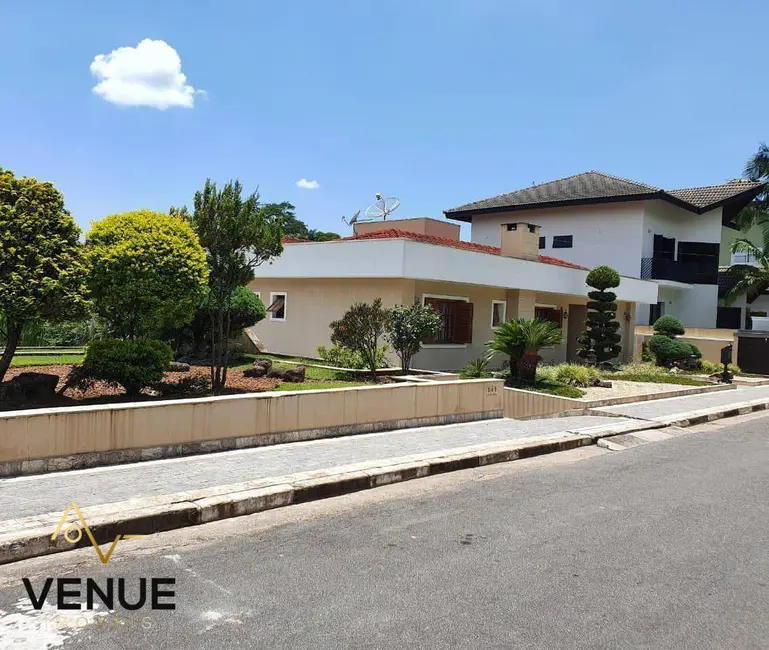 Casa de Condomínio com 4 quartos à venda, 3000m2 em Arujázinho IV, Aruja - SP - imagem 3 Foto 3 de Casa de Condomínio com 4 quartos à venda, 3000m2 em Arujázinho IV, Aruja - SP