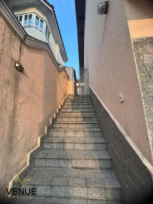 Casa de Condomínio com 3 quartos para alugar, 300m2 em Caputera, Aruja - SP - imagem 7 Foto 7 de Casa de Condomínio com 3 quartos para alugar, 300m2 em Caputera, Aruja - SP