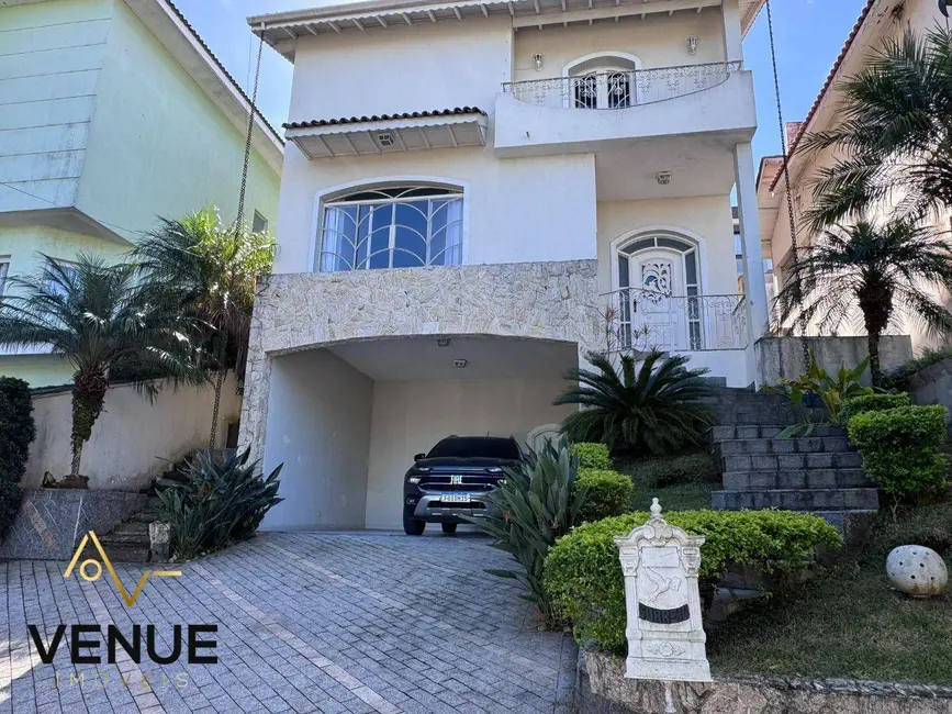 Foto 1 de Casa de Condomínio com 3 quartos à venda, 300m2 em Aruja - SP