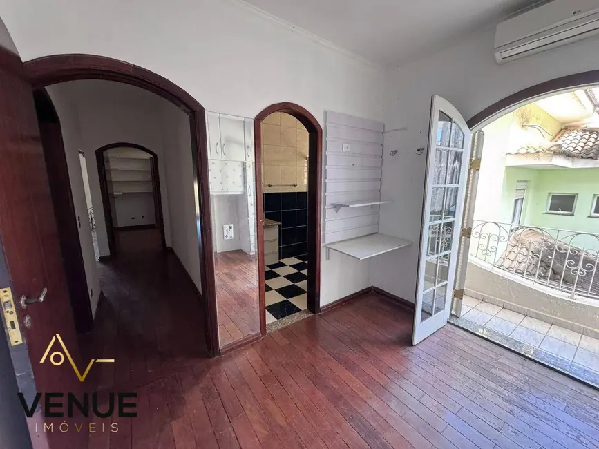 Foto 9 de Casa de Condomínio com 3 quartos à venda, 300m2 em Aruja - SP