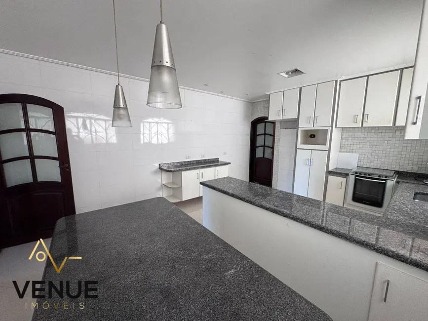 Foto 6 de Casa de Condomínio com 3 quartos à venda, 300m2 em Aruja - SP