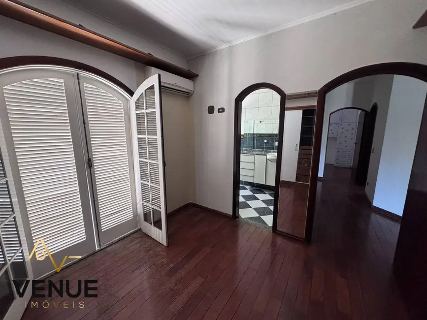 Foto 8 de Casa de Condomínio com 3 quartos à venda, 300m2 em Aruja - SP