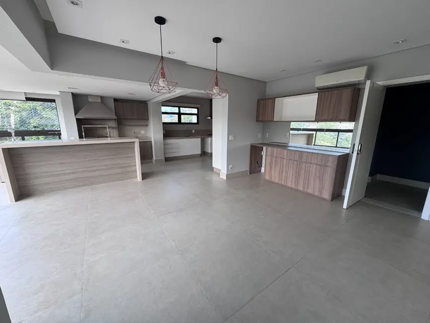 Foto 4 de Apartamento com 3 quartos à venda, 193m2 em Aruja - SP