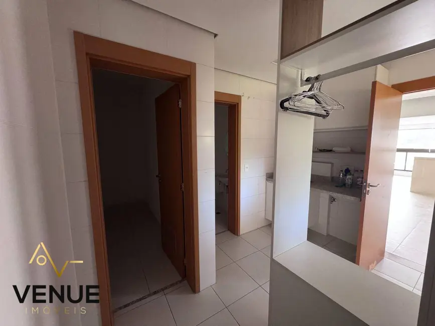 Foto 6 de Apartamento com 3 quartos à venda, 193m2 em Aruja - SP