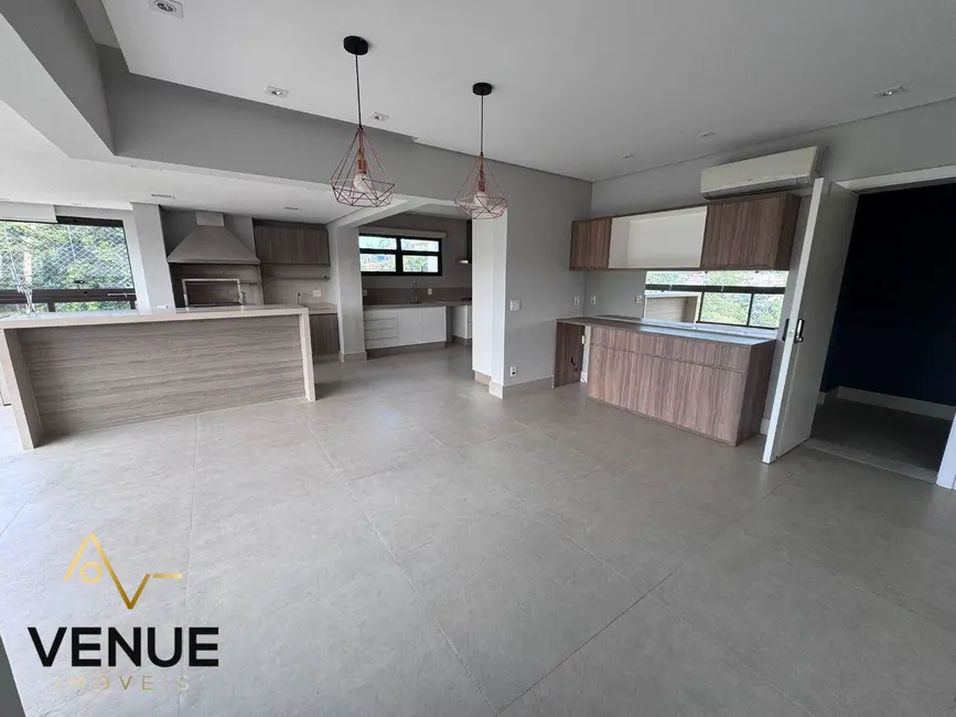 Foto 3 de Apartamento com 3 quartos à venda, 193m2 em Aruja - SP