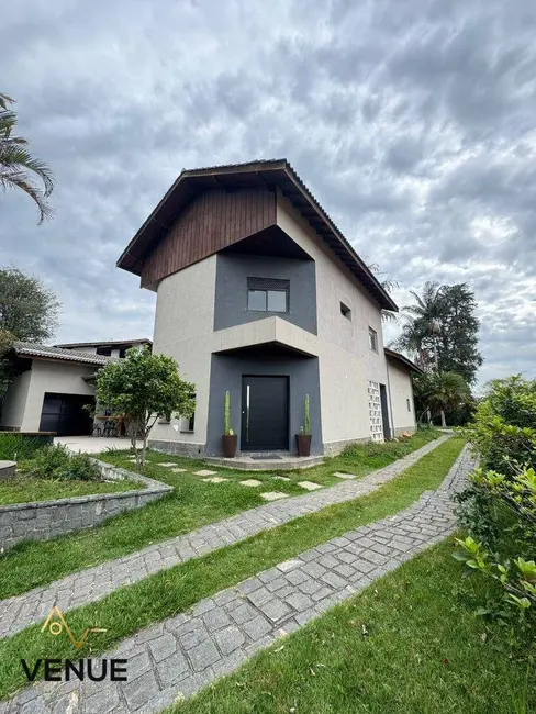 Foto 1 de Casa de Condomínio com 3 quartos à venda, 1289m2 em Arujázinho I, II e III, Aruja - SP