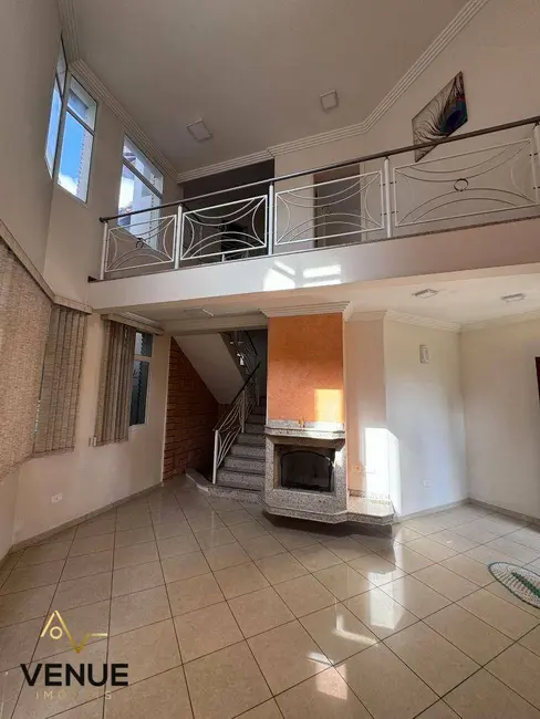 Casa de Condomínio com 3 quartos à venda, 300m2 em Perová, Aruja - SP - imagem 6 Foto 6 de Casa de Condomínio com 3 quartos à venda, 300m2 em Perová, Aruja - SP