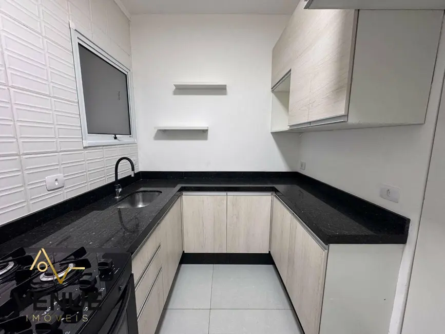 Sobrado com 2 quartos para alugar, 56m2 em Centro, Aruja - SP - imagem 4 Foto 4 de Sobrado com 2 quartos para alugar, 56m2 em Centro, Aruja - SP