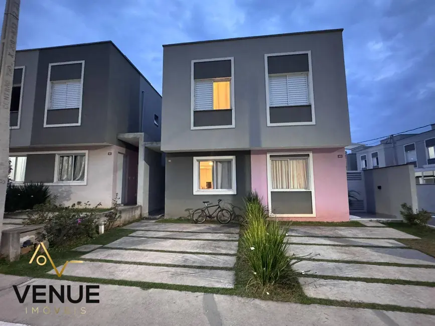 Sobrado com 2 quartos para alugar, 56m2 em Centro, Aruja - SP - imagem 1 Foto 1 de Sobrado com 2 quartos para alugar, 56m2 em Centro, Aruja - SP