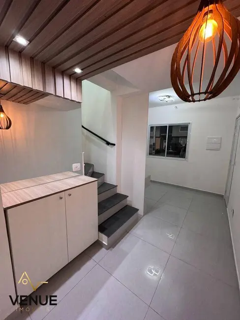 Sobrado com 2 quartos para alugar, 56m2 em Centro, Aruja - SP - imagem 5 Foto 5 de Sobrado com 2 quartos para alugar, 56m2 em Centro, Aruja - SP