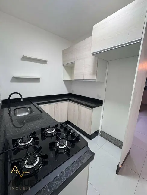 Sobrado com 2 quartos para alugar, 56m2 em Centro, Aruja - SP - imagem 9 Foto 9 de Sobrado com 2 quartos para alugar, 56m2 em Centro, Aruja - SP