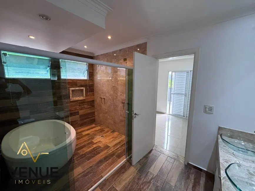 Foto 3 de Sobrado com 3 quartos à venda, 300m2 em Residencial Real Park, Aruja - SP
