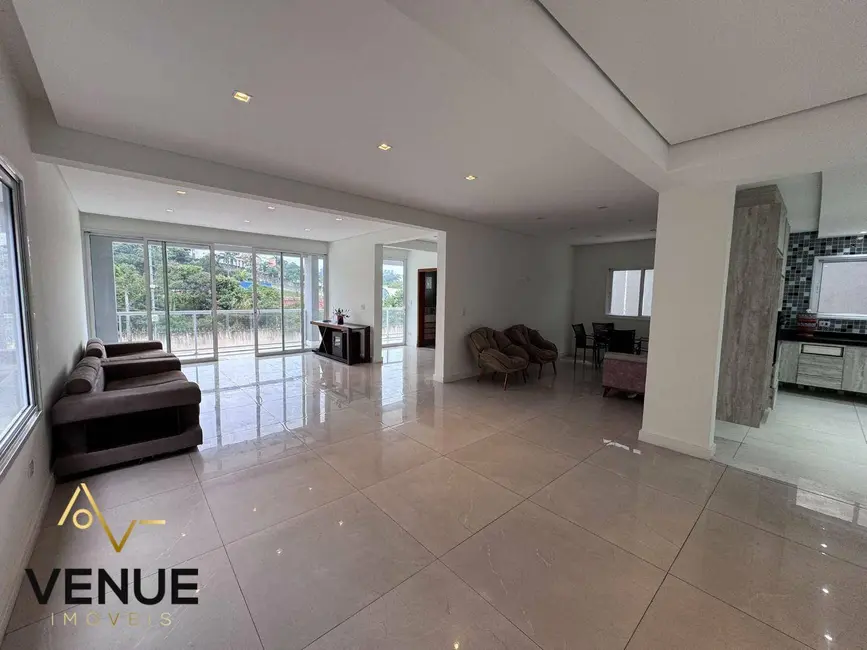 Foto 3 de Casa de Condomínio com 7 quartos à venda e para alugar, 420m2 em Residencial Real Park, Aruja - SP