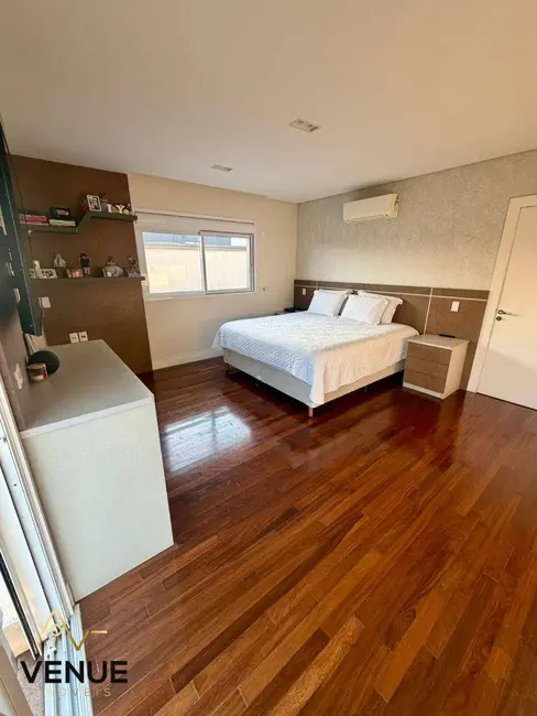 Foto 8 de Casa de Condomínio com 4 quartos à venda, 300m2 em Perová, Aruja - SP