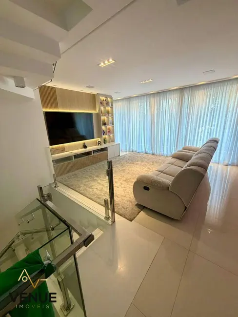 Foto 2 de Casa de Condomínio com 4 quartos à venda, 300m2 em Perová, Aruja - SP