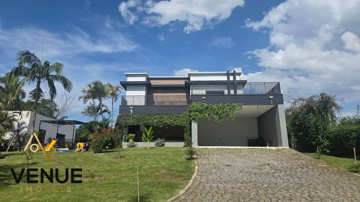 Casa de Condomínio com 3 quartos à venda, 5000m2 em Canjicas, Aruja - SP - imagem 1 Foto 1 de Casa de Condomínio com 3 quartos à venda, 5000m2 em Canjicas, Aruja - SP