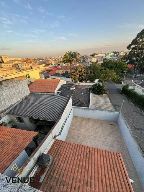 Sobrado com 3 quartos para alugar, 250m2 em Parque Guarani, São Paulo - SP - imagem 5 Foto 5 de Sobrado com 3 quartos para alugar, 250m2 em Parque Guarani, São Paulo - SP