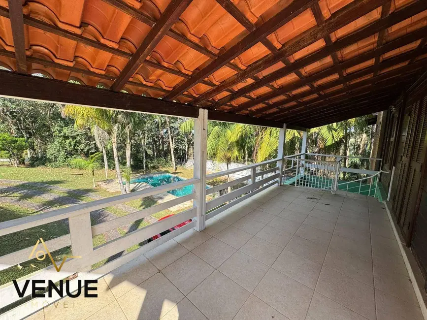 Foto 4 de Casa de Condomínio com 3 quartos à venda, 1000m2 em Caputera, Aruja - SP