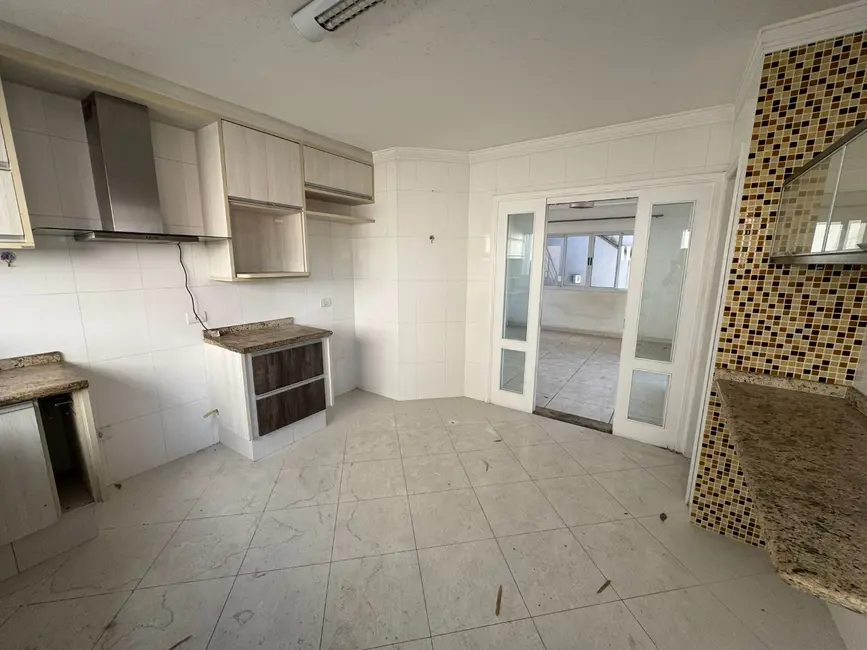 Foto 9 de Casa de Condomínio com 3 quartos à venda, 300m2 em Perová, Aruja - SP