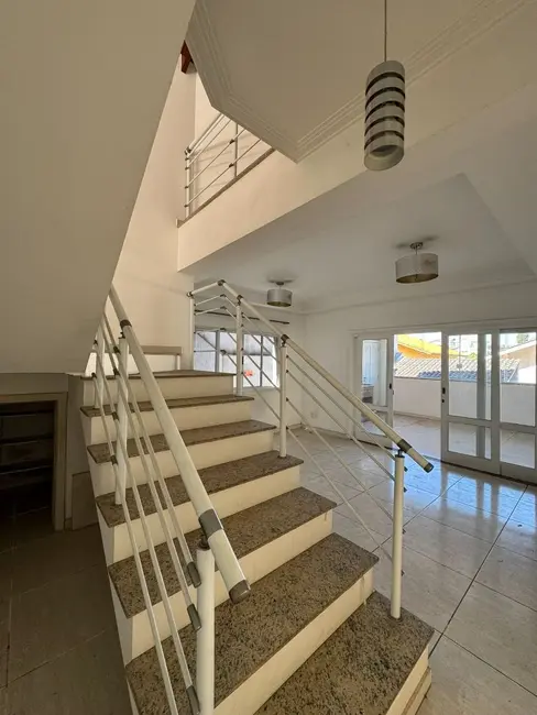 Foto 5 de Casa de Condomínio com 3 quartos à venda, 300m2 em Perová, Aruja - SP