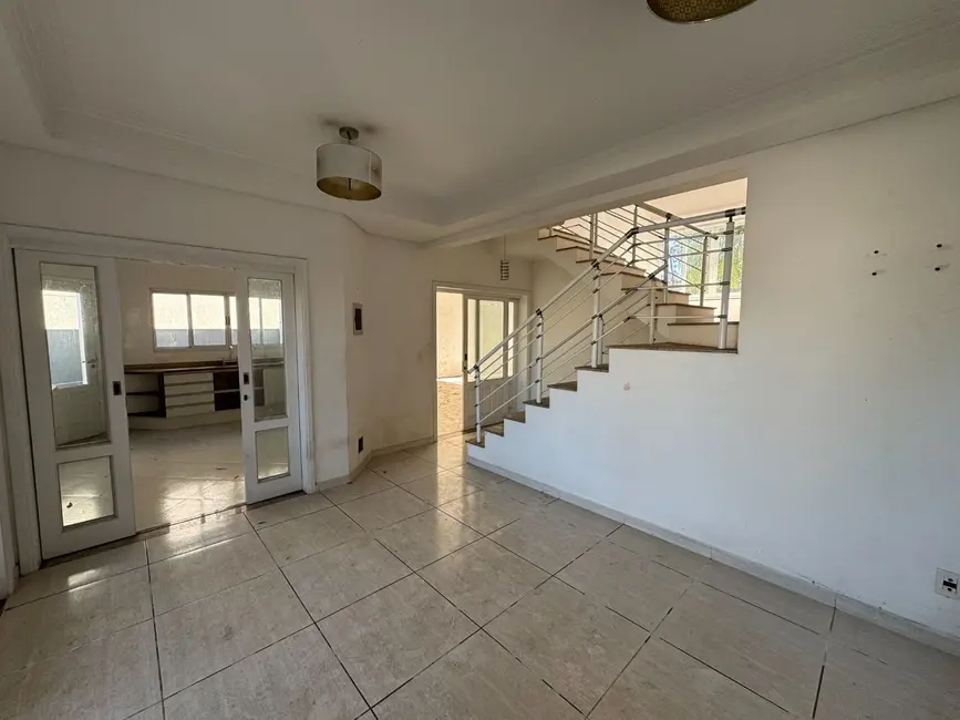 Foto 7 de Casa de Condomínio com 3 quartos à venda, 300m2 em Perová, Aruja - SP