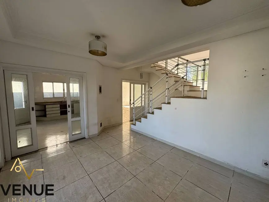 Foto 6 de Casa de Condomínio com 3 quartos à venda, 300m2 em Perová, Aruja - SP
