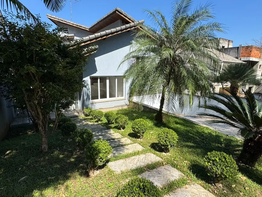 Foto 1 de Casa de Condomínio com 3 quartos à venda, 300m2 em Perová, Aruja - SP