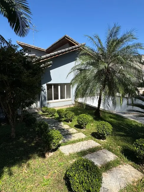 Foto 2 de Casa de Condomínio com 3 quartos à venda, 300m2 em Perová, Aruja - SP