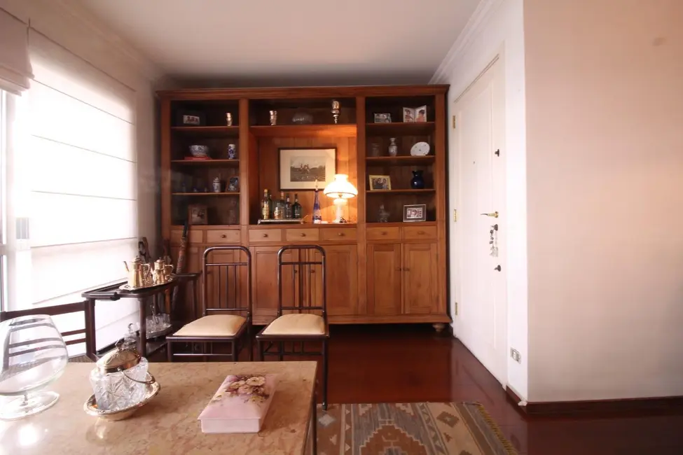 Apartamento com 3 quartos à venda, 245m2 em Higienópolis, São Paulo - SP - imagem 8 Foto 8 de Apartamento com 3 quartos à venda, 245m2 em Higienópolis, São Paulo - SP