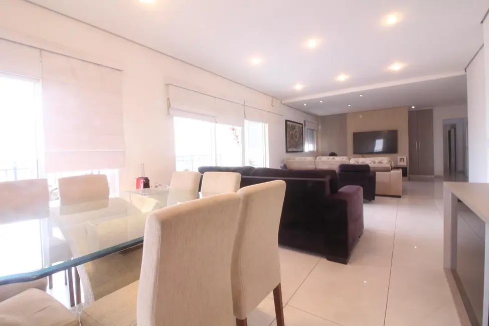 Apartamento com 3 quartos à venda, 223m2 em Vila Romana, São Paulo - SP - imagem 3 Foto 3 de Apartamento com 3 quartos à venda, 223m2 em Vila Romana, São Paulo - SP