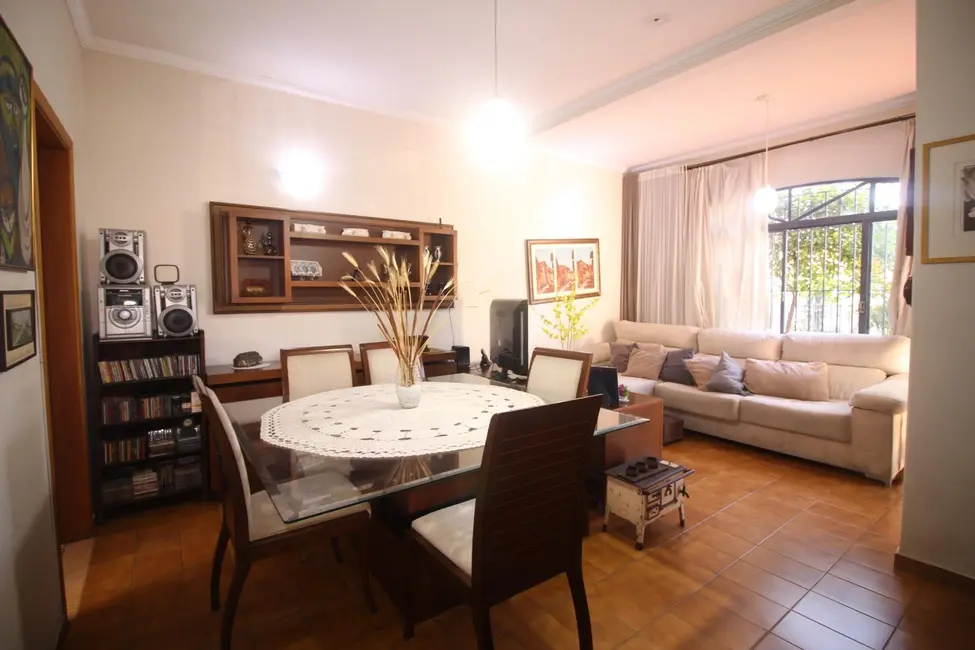 Casa com 3 quartos à venda, 228m2 em Jardim da Saúde, São Paulo - SP - imagem 1 Foto 1 de Casa com 3 quartos à venda, 228m2 em Jardim da Saúde, São Paulo - SP