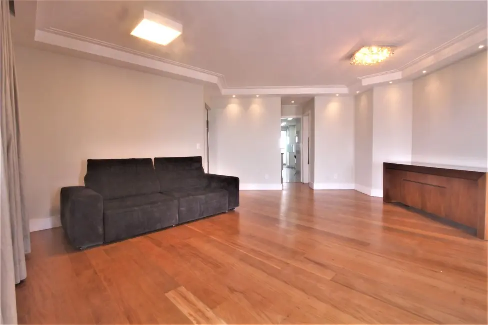 Apartamento com 3 quartos para alugar, 132m2 em Vila Pompéia, São Paulo - SP - imagem 3 Foto 3 de Apartamento com 3 quartos para alugar, 132m2 em Vila Pompéia, São Paulo - SP