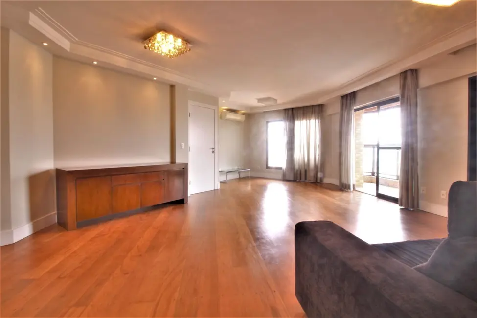 Apartamento com 3 quartos para alugar, 132m2 em Vila Pompéia, São Paulo - SP - imagem 4 Foto 4 de Apartamento com 3 quartos para alugar, 132m2 em Vila Pompéia, São Paulo - SP