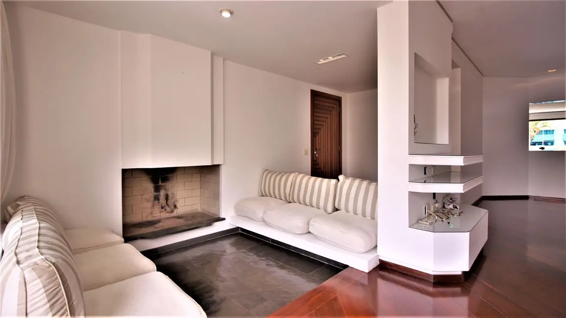 Apartamento com 3 quartos para alugar, 269m2 em Indianópolis, São Paulo - SP - imagem 7 Foto 7 de Apartamento com 3 quartos para alugar, 269m2 em Indianópolis, São Paulo - SP