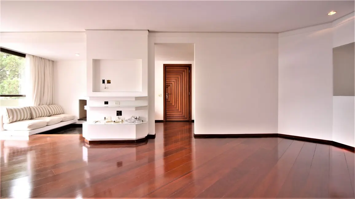 Apartamento com 3 quartos para alugar, 269m2 em Indianópolis, São Paulo - SP - imagem 5 Foto 5 de Apartamento com 3 quartos para alugar, 269m2 em Indianópolis, São Paulo - SP