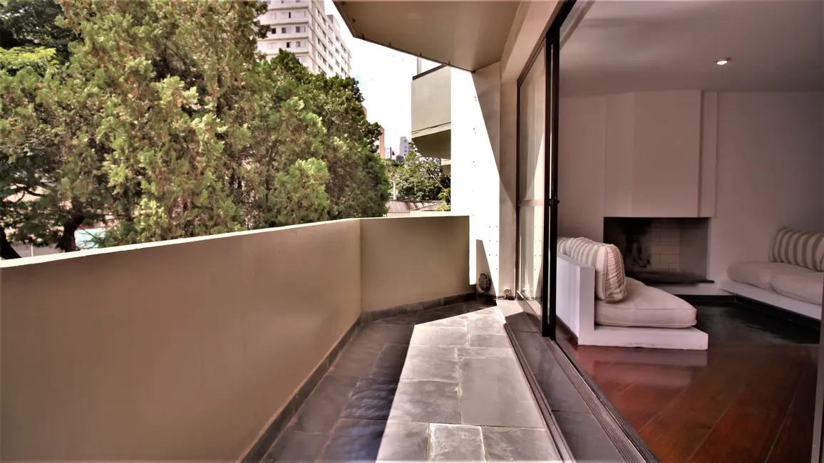 Apartamento com 3 quartos para alugar, 269m2 em Indianópolis, São Paulo - SP - imagem 9 Foto 9 de Apartamento com 3 quartos para alugar, 269m2 em Indianópolis, São Paulo - SP