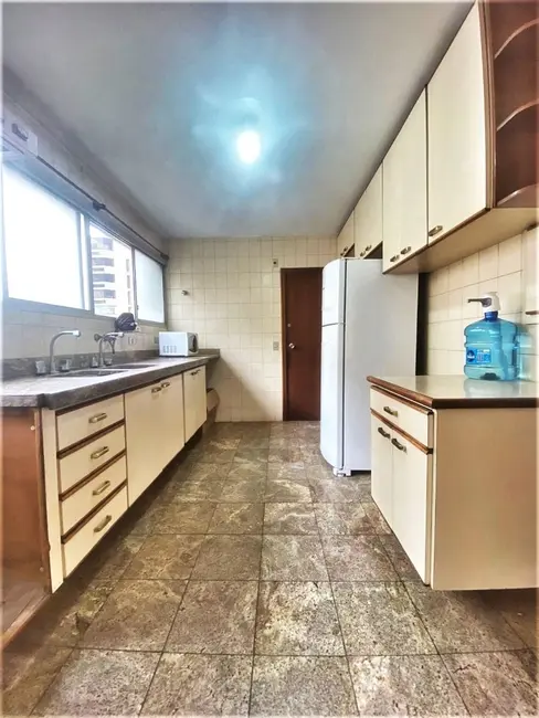 Apartamento com 4 quartos à venda, 146m2 em Moema, São Paulo - SP - imagem 8 Foto 8 de Apartamento com 4 quartos à venda, 146m2 em Moema, São Paulo - SP
